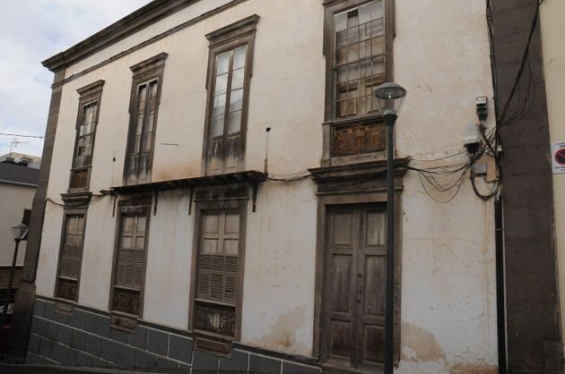 Foto 1 de Casa adosada en venta en Santa María de Guía de 18 habitaciones con terraza y garaje
