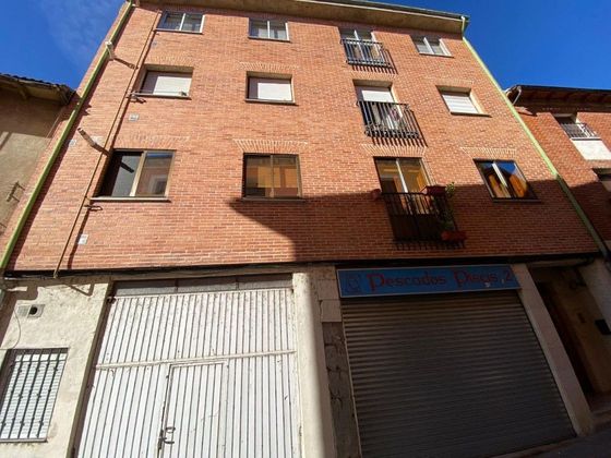 Foto 2 de Pis en venda a calle Santa Engracia de 3 habitacions amb garatge