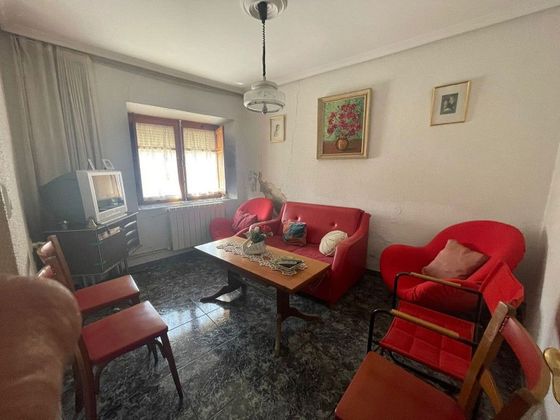 Foto 2 de Casa adossada en venda a Valbuena de Duero de 3 habitacions amb garatge i jardí