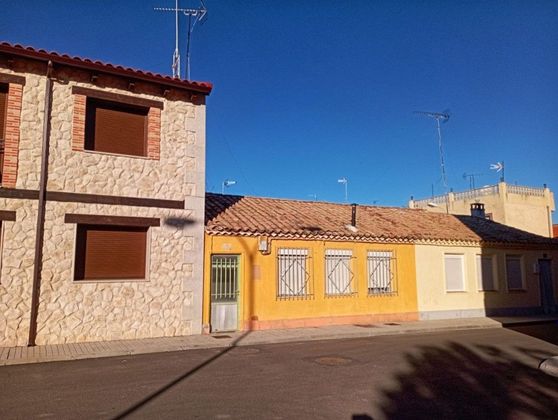 Foto 2 de Casa en venda a Peñafiel de 3 habitacions amb garatge