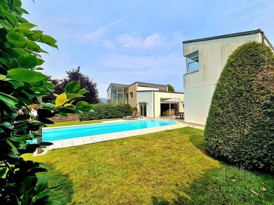 Foto 1 de Xalet en venda a Bertamiráns de 3 habitacions amb terrassa i piscina