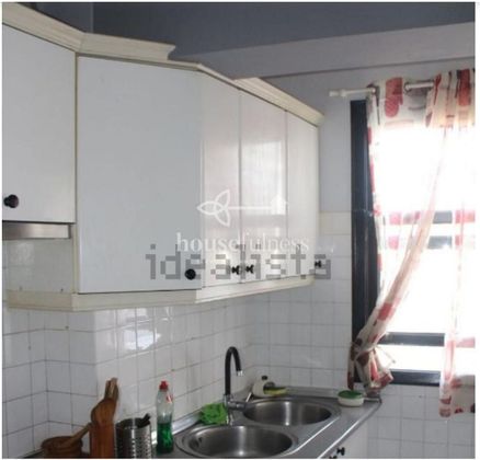 Foto 2 de Piso en venta en Ferrol Vello - Puerto de 4 habitaciones con terraza y calefacción