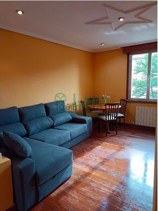 Foto 1 de Piso en alquiler en San Ignacio-Elorrieta de 4 habitaciones con muebles y calefacción