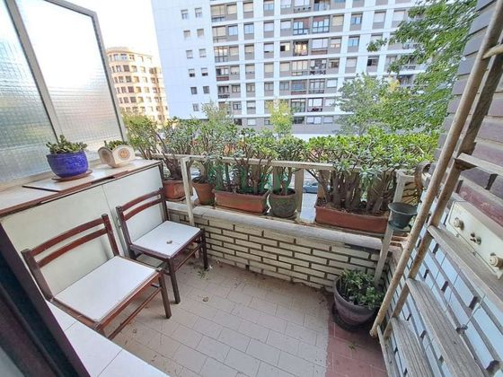 Foto 1 de Piso en venta en Basurtu de 4 habitaciones con balcón y calefacción