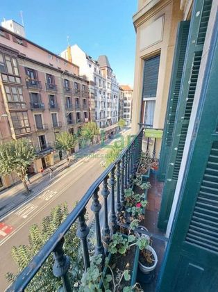 Foto 1 de Alquiler de piso en Barrio de Abando de 6 habitaciones con terraza y muebles