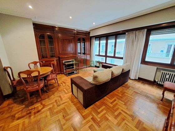 Foto 2 de Alquiler de piso en Ametzola de 2 habitaciones con muebles y calefacción