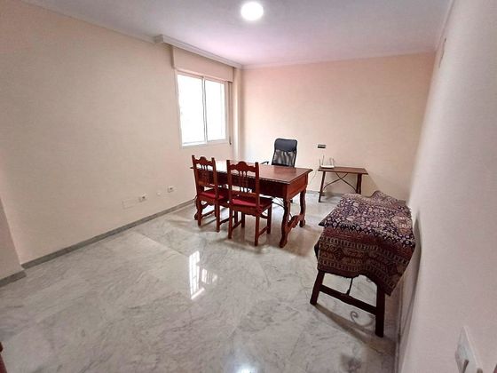 Foto 2 de Oficina en alquiler en La Salle - Cuatro Torres de 150 m²