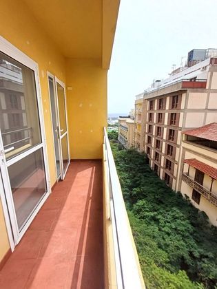 Foto 1 de Pis en lloguer a Centro - Santa Cruz de Tenerife de 2 habitacions amb terrassa i ascensor