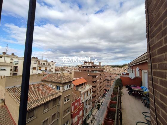 Foto 2 de Pis en venda a Tudela de 3 habitacions amb terrassa i balcó