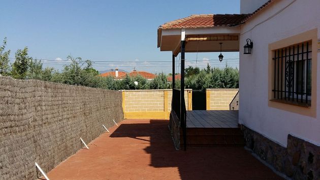 Foto 2 de Venta de chalet en Casar de Escalona (El) de 3 habitaciones con terraza y piscina