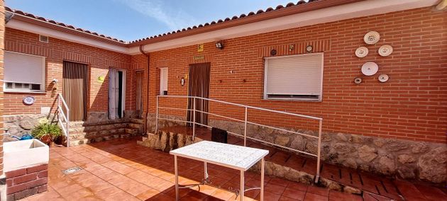 Foto 2 de Xalet en venda a Casar de Escalona (El) de 6 habitacions amb terrassa