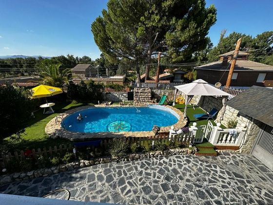 Foto 2 de Xalet en venda a Escalona de 4 habitacions amb terrassa i piscina