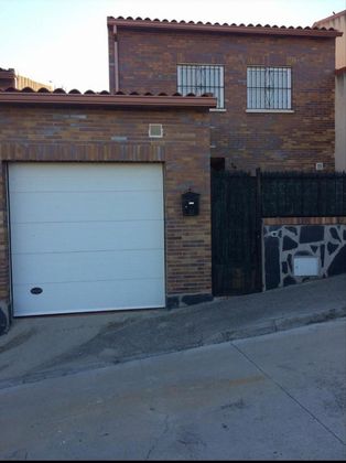Foto 1 de Casa adossada en venda a Otero de 3 habitacions amb terrassa i garatge
