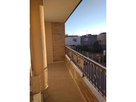 Foto 1 de Pis en venda a San Pedro del Pinatar de 3 habitacions amb terrassa i balcó