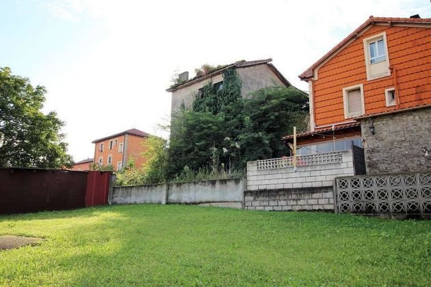 Foto 2 de Casa adossada en venda a Maliaño de 3 habitacions amb garatge i jardí