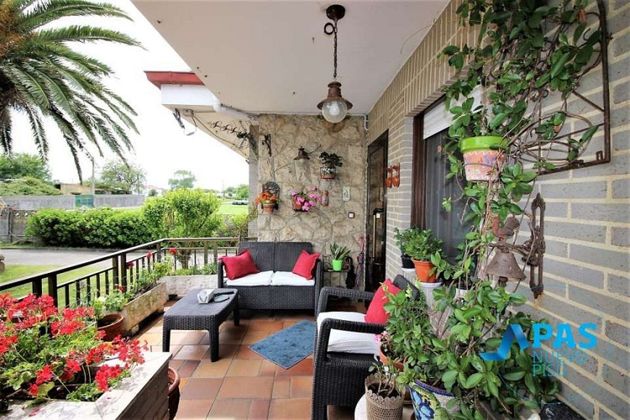 Foto 2 de Casa en venda a Peñacastillo - Nueva Montaña de 4 habitacions amb terrassa i piscina