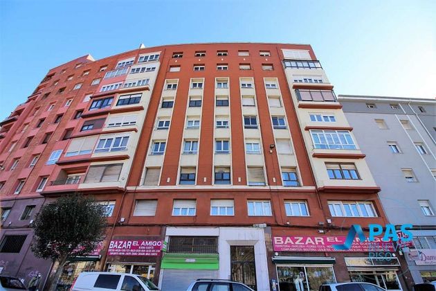 Foto 1 de Piso en venta en Castilla - Hermida de 5 habitaciones con ascensor