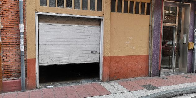Foto 1 de Garaje en venta en calle Villanueva de 21 m²
