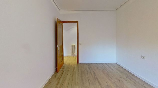 Foto 2 de Pis en venda a Albelda de Iregua de 3 habitacions amb balcó i calefacció