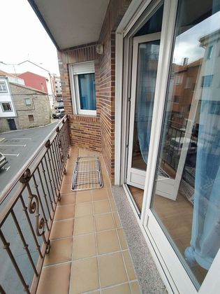 Foto 1 de Venta de piso en calle Garcia del Real de 3 habitaciones con terraza y muebles