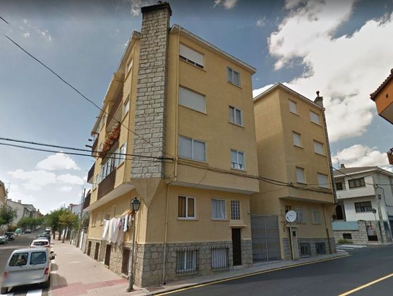 Foto 1 de Piso en alquiler en calle Paco Segovia de 3 habitaciones con muebles y balcón