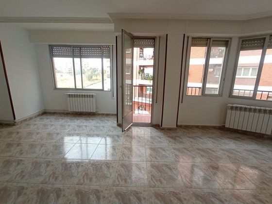 Foto 1 de Pis en venda a Centro - Logroño de 2 habitacions amb terrassa i calefacció