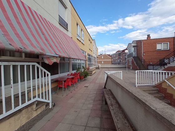 Foto 1 de Piso en venta en Alberite de 3 habitaciones con terraza y garaje