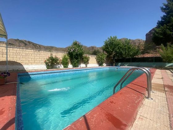 Foto 1 de Venta de chalet en Viguera de 3 habitaciones con terraza y piscina