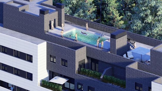 Foto 1 de Àtic en venda a El Campillo - Polígono Cantabria de 2 habitacions amb terrassa i piscina