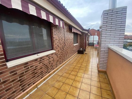 Foto 1 de Àtic en venda a Villamediana de Iregua de 3 habitacions amb terrassa i aire acondicionat