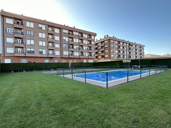 Foto 1 de Pis en venda a Fuenmayor de 3 habitacions amb terrassa i piscina
