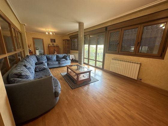 Foto 1 de Xalet en venda a Lardero de 7 habitacions amb terrassa i garatge