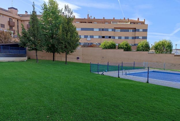Foto 2 de Àtic en venda a Villamediana de Iregua de 2 habitacions amb terrassa i piscina