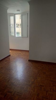 Foto 2 de Oficina en alquiler en Arenales - Lugo - Avenida Marítima con ascensor