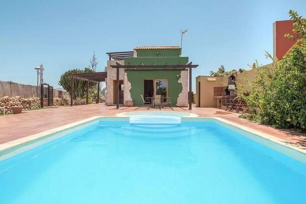 Foto 2 de Chalet en venta en Casillas de Morales de 4 habitaciones con terraza y piscina