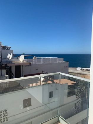 Foto 1 de Ático en venta en Arguineguín de 2 habitaciones con terraza y piscina