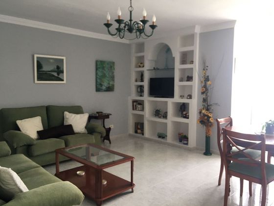 Foto 1 de Piso en alquiler en Alcaravaneras de 2 habitaciones con terraza y muebles