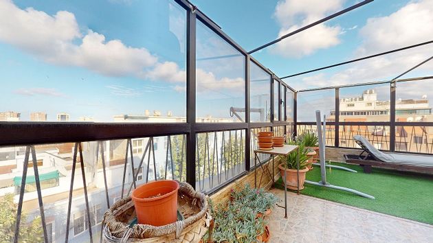 Foto 1 de Àtic en venda a Triana de 3 habitacions amb terrassa i ascensor