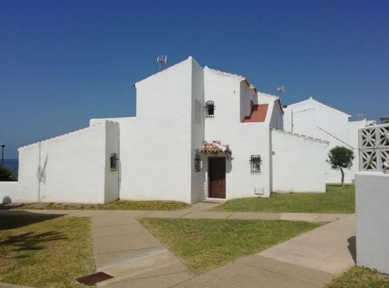 Foto 2 de Casa adossada en venda a Matalascañas de 5 habitacions amb terrassa i garatge
