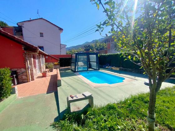 Foto 2 de Xalet en venda a Santa Marina - Polígono de 4 habitacions amb terrassa i piscina