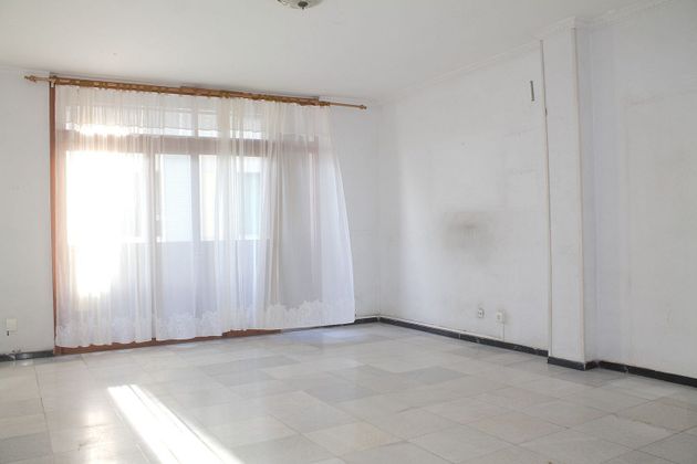 Foto 1 de Piso en venta en Arenales - Lugo - Avenida Marítima de 3 habitaciones con terraza y garaje