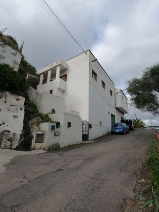 Foto 1 de Casa adossada en venda a San Lorenzo de 3 habitacions amb terrassa i garatge