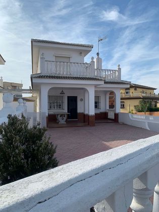 Foto 1 de Xalet en venda a Matalascañas de 8 habitacions amb terrassa i garatge
