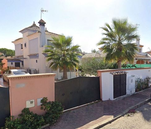 Foto 1 de Xalet en venda a Matalascañas de 4 habitacions amb terrassa i garatge