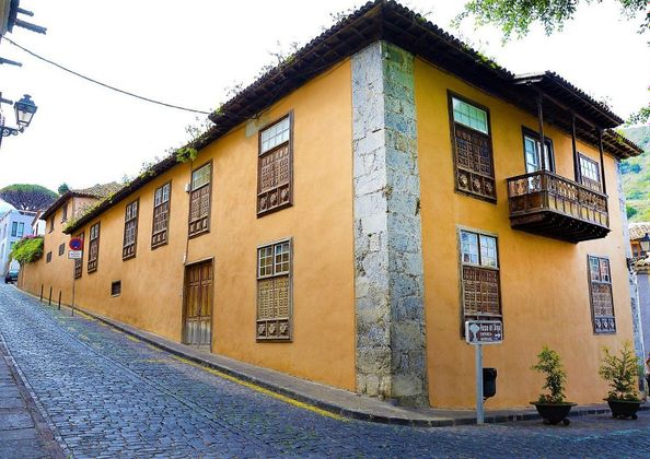 Foto 1 de Casa en venda a Icod de los Vinos de 8 habitacions amb garatge i jardí