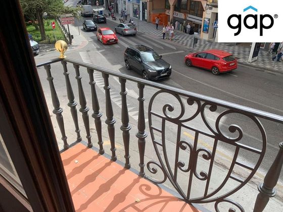 Foto 1 de Pis en venda a Centro - Cuenca de 4 habitacions amb terrassa i piscina