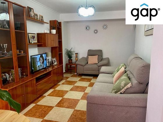 Foto 2 de Pis en venda a Centro - Cuenca de 3 habitacions amb terrassa i ascensor