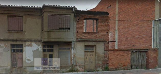 Foto 2 de Casa en venda a avenida Del Órbigo de 5 habitacions amb garatge