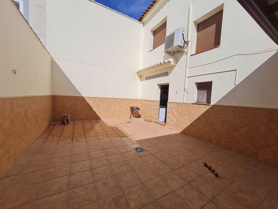 Foto 1 de Casa en venda a calle Carmen de 4 habitacions amb terrassa i calefacció