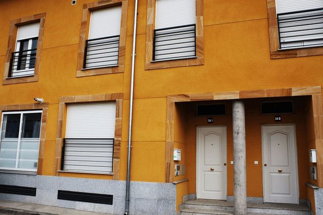 Foto 1 de Casa en venda a Castellanos de Moriscos de 4 habitacions amb terrassa i garatge